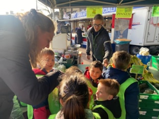 b57aa2f6-9566-4001-8a5d-c967c102babf